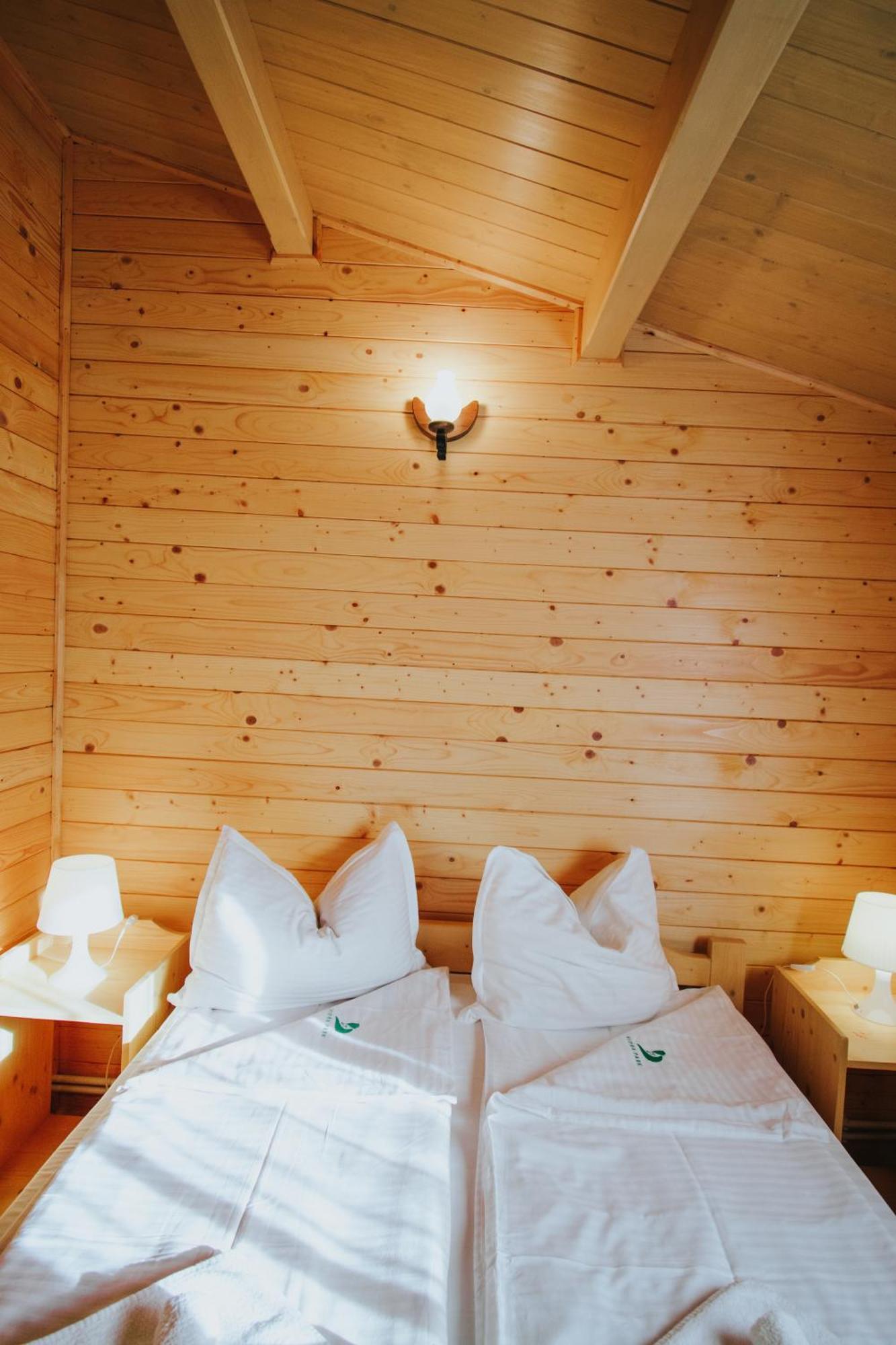 Vidra Park Hotell Sicasău Eksteriør bilde