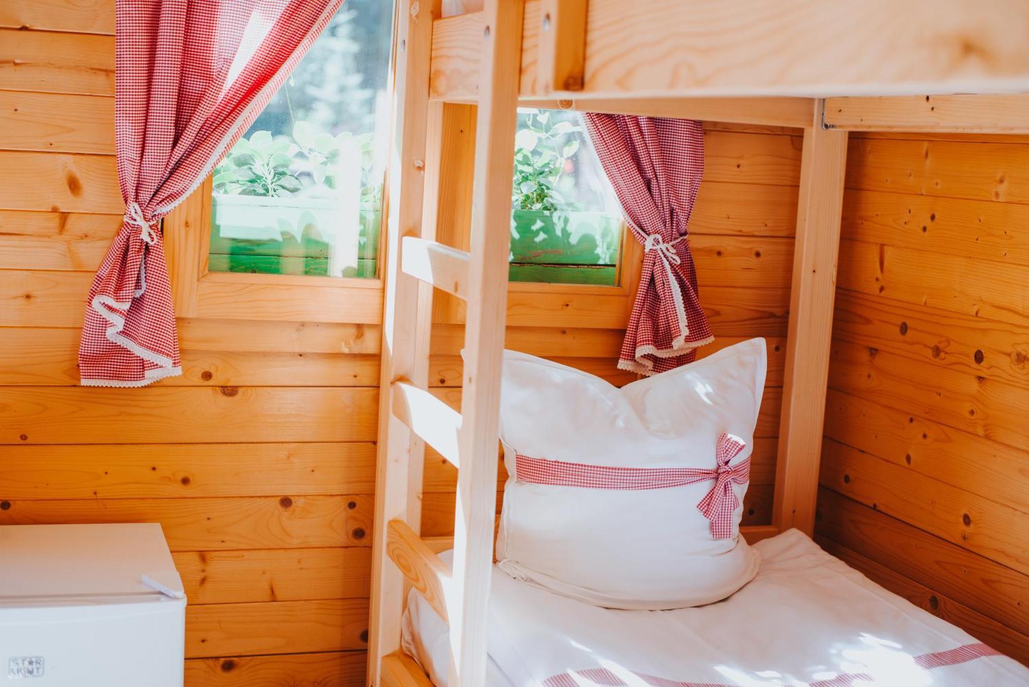 Vidra Park Hotell Sicasău Eksteriør bilde