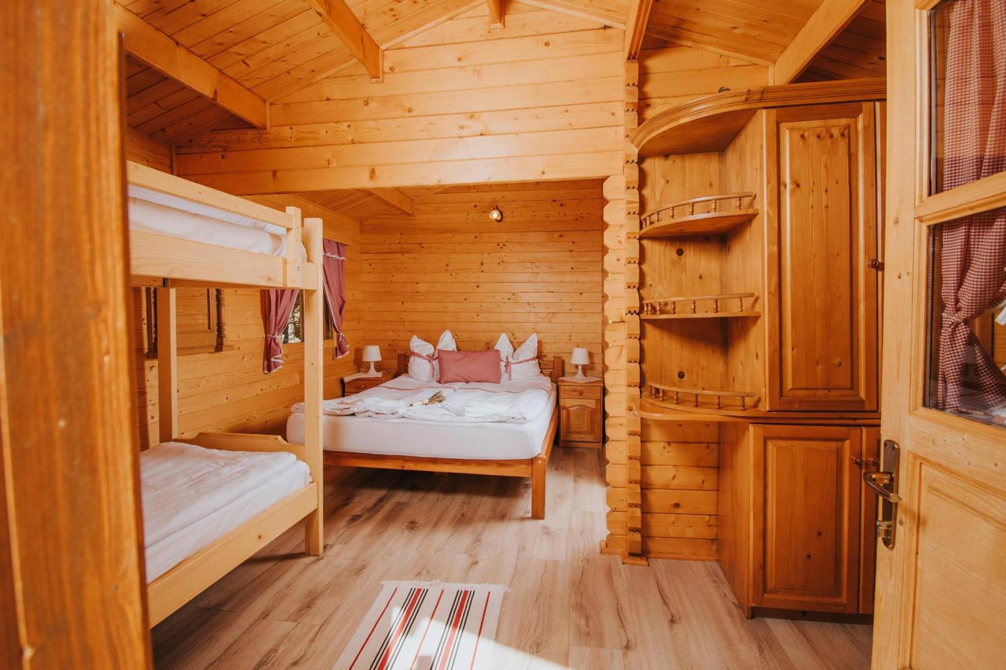 Vidra Park Hotell Sicasău Eksteriør bilde
